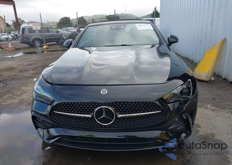 2025 Mercedes-Benz Cle 300 4Matic z USA, uszkodzony, nr VIN W1KMK4HB7SF069007